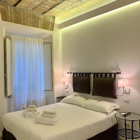 Luxury Rooms Near Colosseum Рим Экстерьер фото