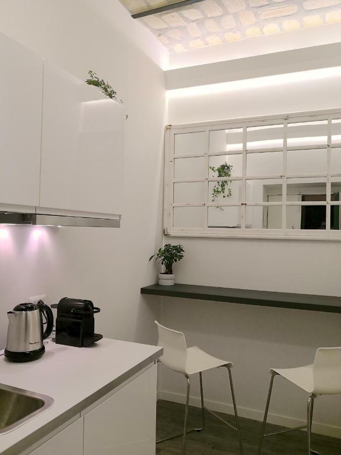 Luxury Rooms Near Colosseum Рим Экстерьер фото